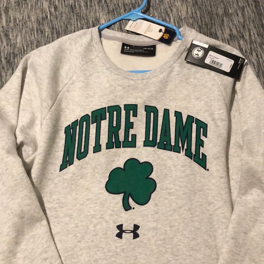 Under Armour crew sweatshirt (NWT)